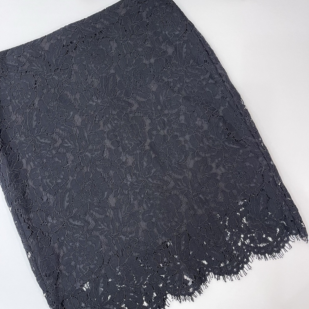 Banana Republic Women's Black Lace Overlay Skirt Size 4